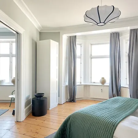 4 Bedroom Apt Close To Cph Zoo & City Centre Appartement *