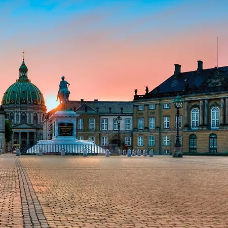 4 Bedroom Apt Close To Cph Zoo & City Centre *