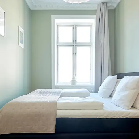 4 Bedroom Apt Close To Cph Zoo & City Centre