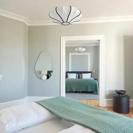 4 Bedroom Apt Close To Cph Zoo & City Centre Copenhagen