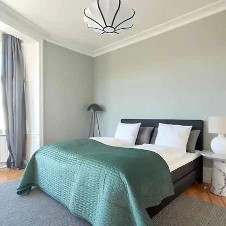 4 Bedroom Apt Close To Cph Zoo & City Centre
