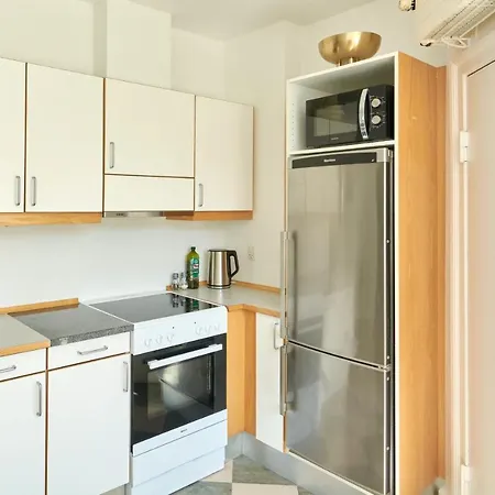 4 Bedroom Apt Close To Cph Zoo & City Centre