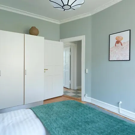 4 Bedroom Apt Close To Cph Zoo & City Centre Copenhagen